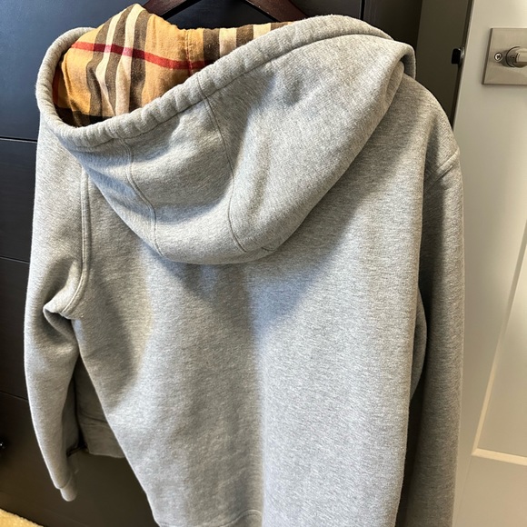 Authentic Burberry hooded sweatshirt - Picture 2 of 5
